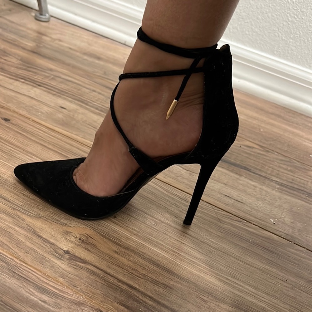 Lola shoetique strappy heel